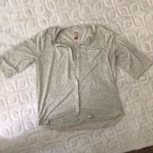 Speckled Quarter-Length Sleeve Button-Up Blouse